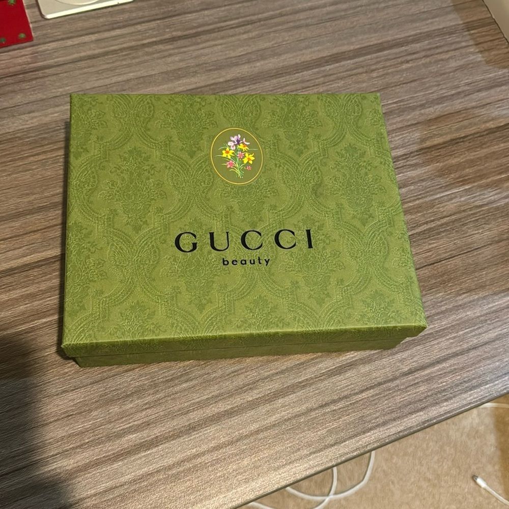 GUCCI Embossed Green Box. It’s perfume box.
